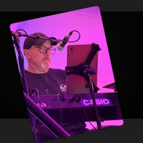 Keys/Vocals - Richard